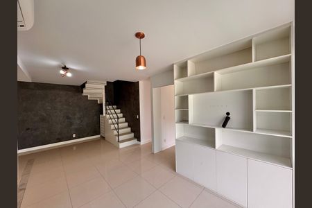 Apartamento para alugar com 161m², 2 quartos e 2 vagasSala