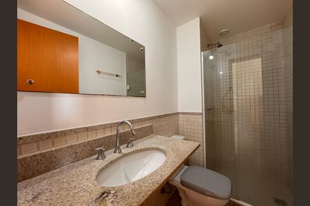 Apartamento para alugar com 161m², 2 quartos e 2 vagasBanheiro Social