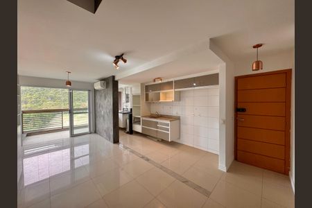 Sala de apartamento para alugar com 2 quartos, 161m² em Recreio dos Bandeirantes, Rio de Janeiro