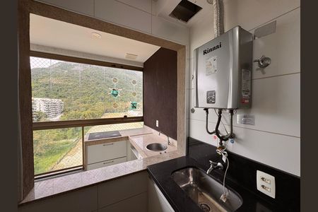 Apartamento para alugar com 161m², 2 quartos e 2 vagasCozinha e Área de Serviço