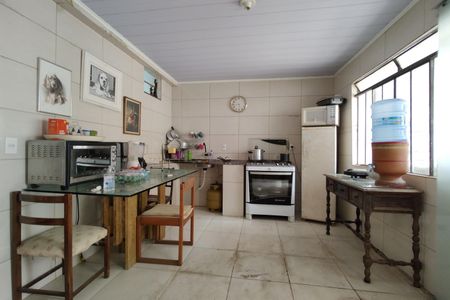 Casa de condomínio à venda com 300m², 2 quartos e sem vaga Casa de condomínio à venda com 300m², 2 quartos e sem vagaCozinha