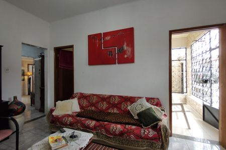 Sala de casa de condomínio à venda com 2 quartos, 300m² em Tanque, Rio de Janeiro