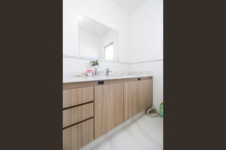 Casa de condomínio à venda com 160m², 3 quartos e 2 vagas Casa de condomínio à venda com 160m², 3 quartos e 2 vagasBanheiro da Suíte