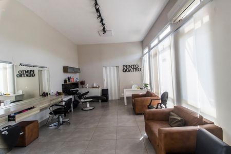 Casa de condomínio à venda com 160m², 3 quartos e 2 vagas Casa de condomínio à venda com 160m², 3 quartos e 2 vagasSalão