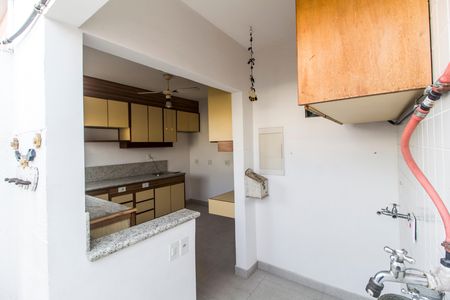 Casa de condomínio à venda com 160m², 3 quartos e 2 vagas Casa de condomínio à venda com 160m², 3 quartos e 2 vagasÁrea de Serviço