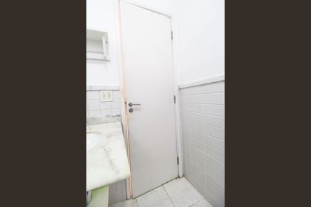Casa de condomínio à venda com 160m², 3 quartos e 2 vagas Casa de condomínio à venda com 160m², 3 quartos e 2 vagasBanheiro 2