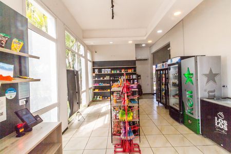 Casa de condomínio à venda com 160m², 3 quartos e 2 vagas Casa de condomínio à venda com 160m², 3 quartos e 2 vagasMercado