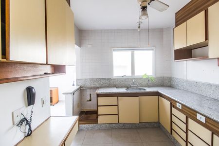 Casa de condomínio à venda com 160m², 3 quartos e 2 vagas Casa de condomínio à venda com 160m², 3 quartos e 2 vagasCozinha