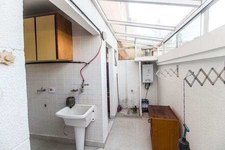 Casa de condomínio à venda com 160m², 3 quartos e 2 vagas Casa de condomínio à venda com 160m², 3 quartos e 2 vagasÁrea de Serviço