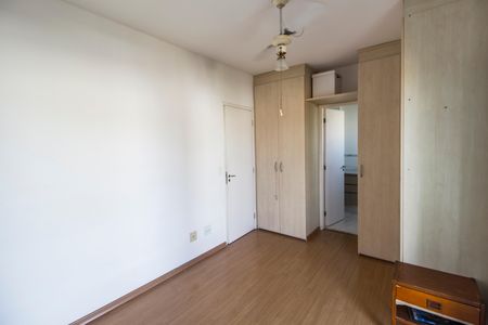 Casa de condomínio à venda com 160m², 3 quartos e 2 vagas Casa de condomínio à venda com 160m², 3 quartos e 2 vagasSuíte
