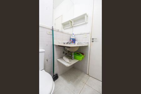 Casa de condomínio à venda com 160m², 3 quartos e 2 vagas Casa de condomínio à venda com 160m², 3 quartos e 2 vagasBanheiro 2