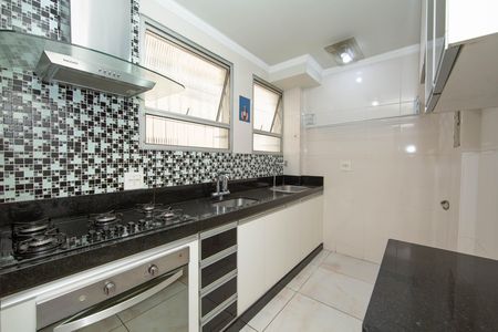 Apartamento à venda com 52m², 2 quartos e 1 vagaCOZINHA
