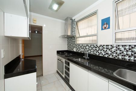 Apartamento à venda com 52m², 2 quartos e 1 vagaCOZINHA