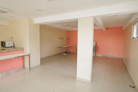 Apartamento para alugar com 35m², 2 quartos e sem vaga Apartamento para alugar com 35m², 2 quartos e sem vagaÁrea comum - Salão de festas