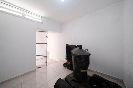 Casa à venda com 201m², 2 quartos e 3 vagasEdícula