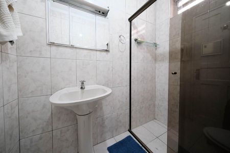 Casa à venda com 201m², 2 quartos e 3 vagasBanheiro