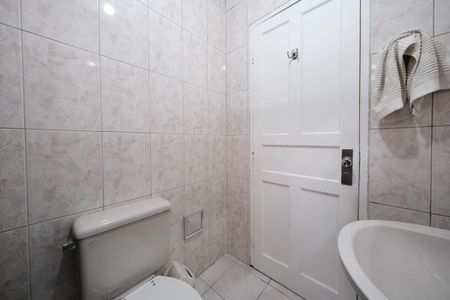 Casa à venda com 201m², 2 quartos e 3 vagasBanheiro