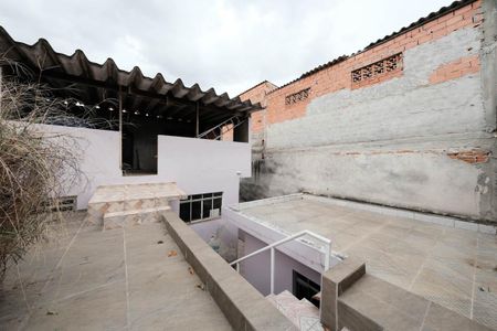 Casa à venda com 201m², 2 quartos e 3 vagasÁrea externa