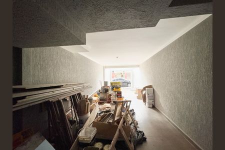 Garagem de casa à venda com 2 quartos, 135m² em Vila Pereira Cerca, São Paulo