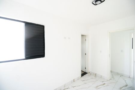Suíte 01 de casa de condomínio para alugar com 2 quartos, 79m² em Guaiauna, São Paulo