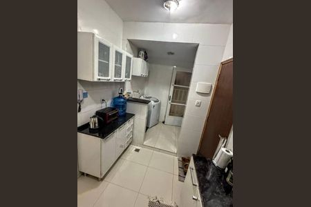 cozinha de apartamento à venda com 2 quartos, 62m² em Santo Antônio, Belo Horizonte