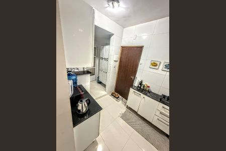 cozinha de apartamento à venda com 2 quartos, 62m² em Santo Antônio, Belo Horizonte