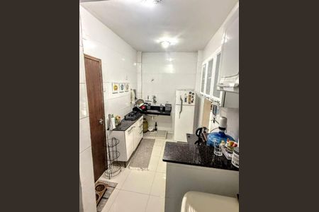 cozinha de apartamento à venda com 2 quartos, 62m² em Santo Antônio, Belo Horizonte