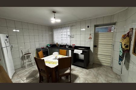Casa à venda com 70m², 2 quartos e sem vaga Casa à venda com 70m², 2 quartos e sem vagaCozinha