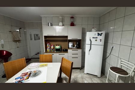 Casa à venda com 70m², 2 quartos e sem vaga Casa à venda com 70m², 2 quartos e sem vagaCozinha
