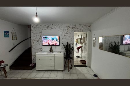Casa à venda com 70m², 2 quartos e sem vaga Casa à venda com 70m², 2 quartos e sem vagaSala