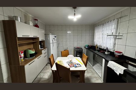 Casa à venda com 70m², 2 quartos e sem vaga Casa à venda com 70m², 2 quartos e sem vagaCozinha