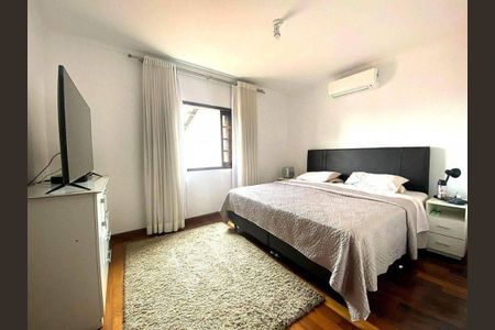 Casa à venda com 490m², 4 quartos e 4 vagas