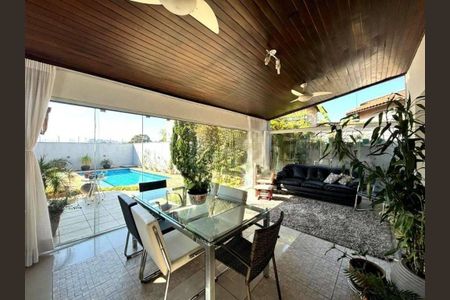 Casa à venda com 490m², 4 quartos e 4 vagas