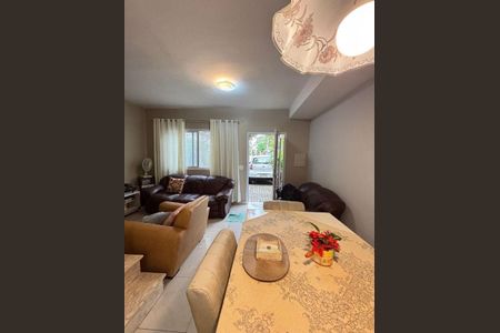 Casa à venda com 99m², 3 quartos e 2 vagas