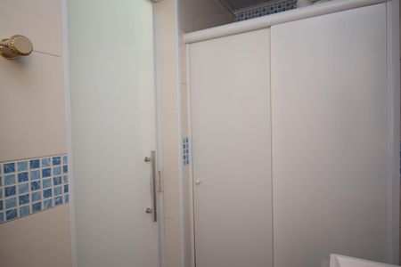 Apartamento à venda com 64m², 3 quartos e 1 vaga Apartamento à venda com 64m², 3 quartos e 1 vagaBanheiro