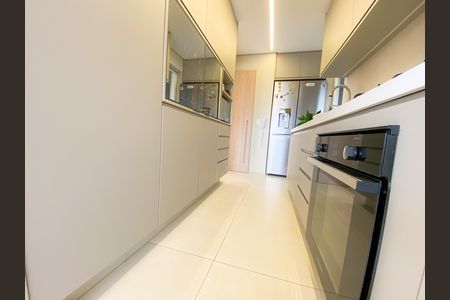 Apartamento à venda com 135m², 2 quartos e 2 vagas Apartamento à venda com 135m², 2 quartos e 2 vagasCozinha