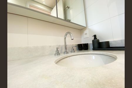 Apartamento à venda com 135m², 2 quartos e 2 vagas Apartamento à venda com 135m², 2 quartos e 2 vagasBanheiro Suíte 1