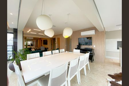 Apartamento à venda com 135m², 2 quartos e 2 vagas Apartamento à venda com 135m², 2 quartos e 2 vagasSala