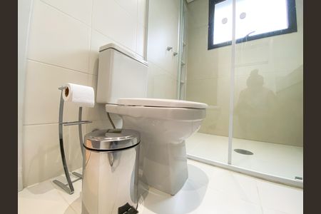 Apartamento à venda com 135m², 2 quartos e 2 vagas Apartamento à venda com 135m², 2 quartos e 2 vagasBanheiro Suíte 2