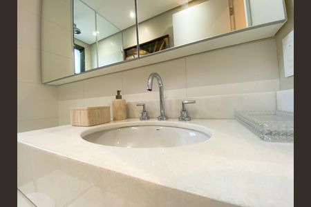 Apartamento à venda com 135m², 2 quartos e 2 vagas Apartamento à venda com 135m², 2 quartos e 2 vagasBanheiro Social