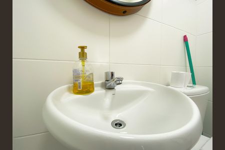 Apartamento à venda com 135m², 2 quartos e 2 vagas Apartamento à venda com 135m², 2 quartos e 2 vagasBanheiro de Serviço