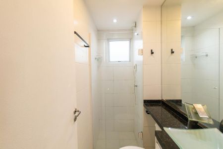 Banheiro Social de apartamento para alugar com 1 quarto, 30m² em Lindoia, Curitiba