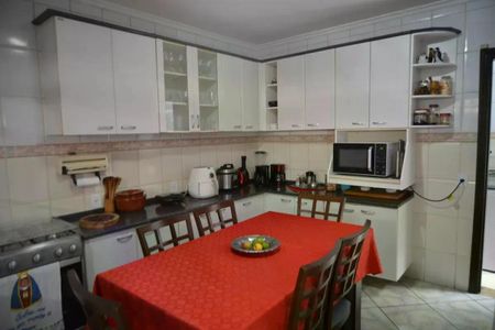 Casa à venda com 195m², 3 quartos e 3 vagas
