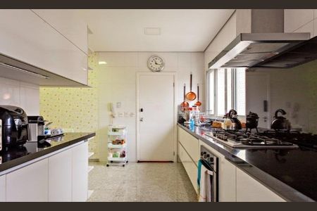 Apartamento à venda com 248m², 4 quartos e 5 vagas