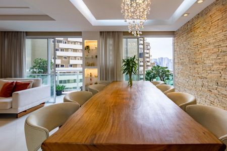 Apartamento à venda com 148m², 3 quartos e 4 vagas