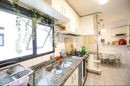 Apartamento à venda com 125m², 4 quartos e 3 vagas