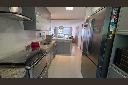 Apartamento à venda com 130m², 4 quartos e 3 vagas