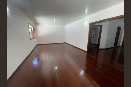 Casa para alugar com 5 quartos, 454m² em Barra da Tijuca, Rio de Janeiro