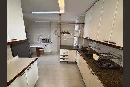 Apartamento à venda com 204m², 2 quartos e 1 vaga