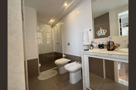 Apartamento à venda com 204m², 2 quartos e 1 vaga